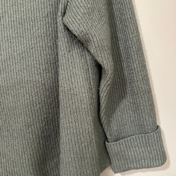 🍵Treasure & Bond One Shoulder Green Sweater - Picture 5 of 5